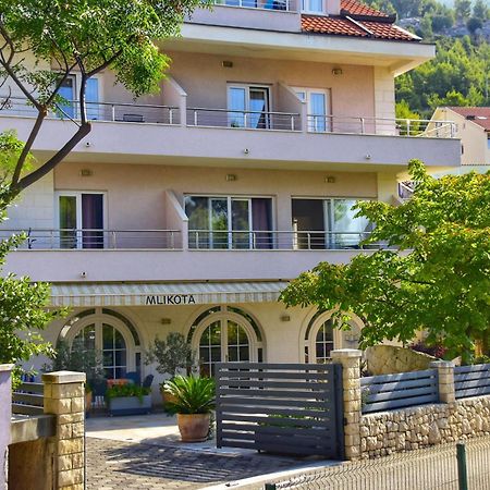 Pansion Mlikota Panzió Promajna Kültér fotó